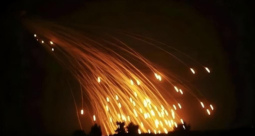 法国世界报：中国能源储备的前瞻性法国世界报表示，中国是全球最大的石油进口国，