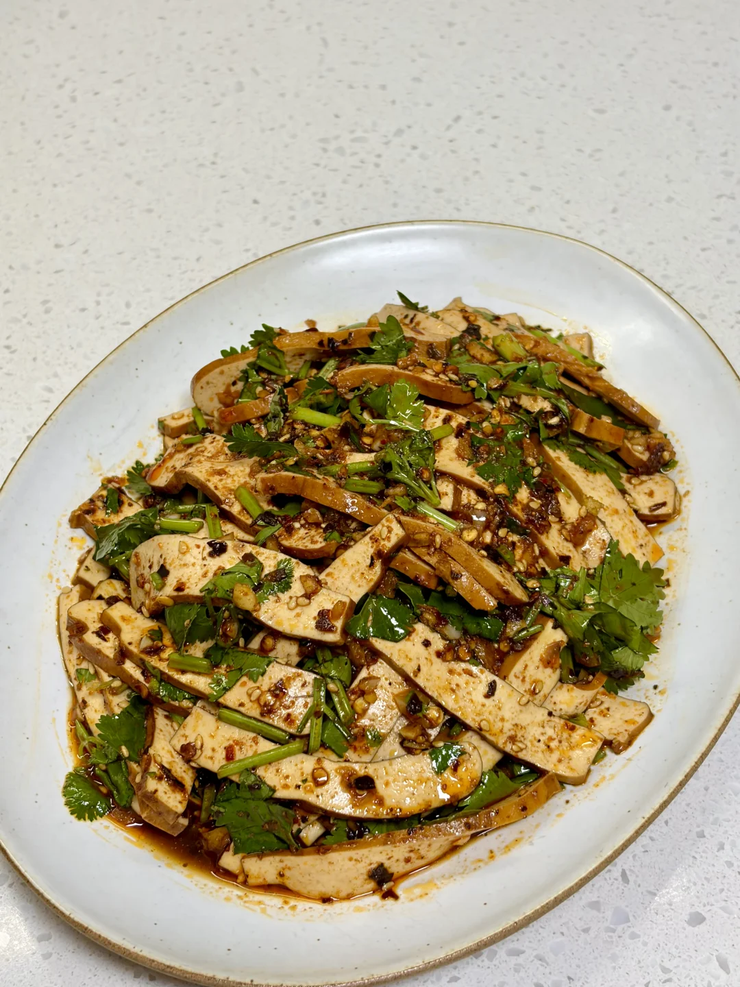 夏日必备凉拌菜｜凉拌豆干，附详细做法～