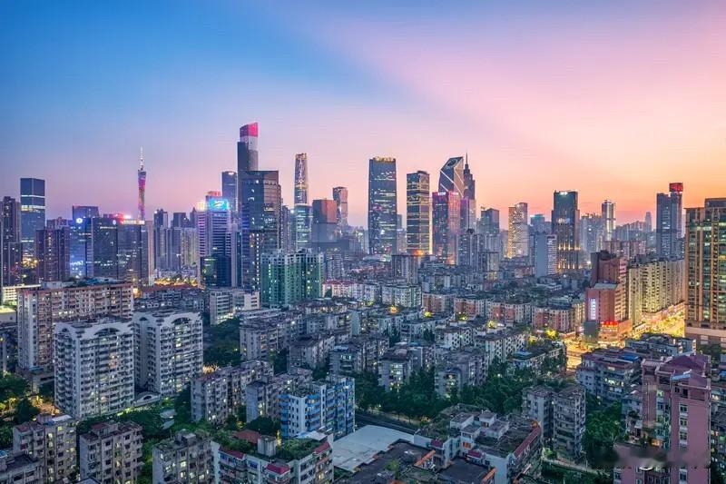 广州楼市：2020年10月广州天河房价约4.7万/㎡，到2022年4月冲高至