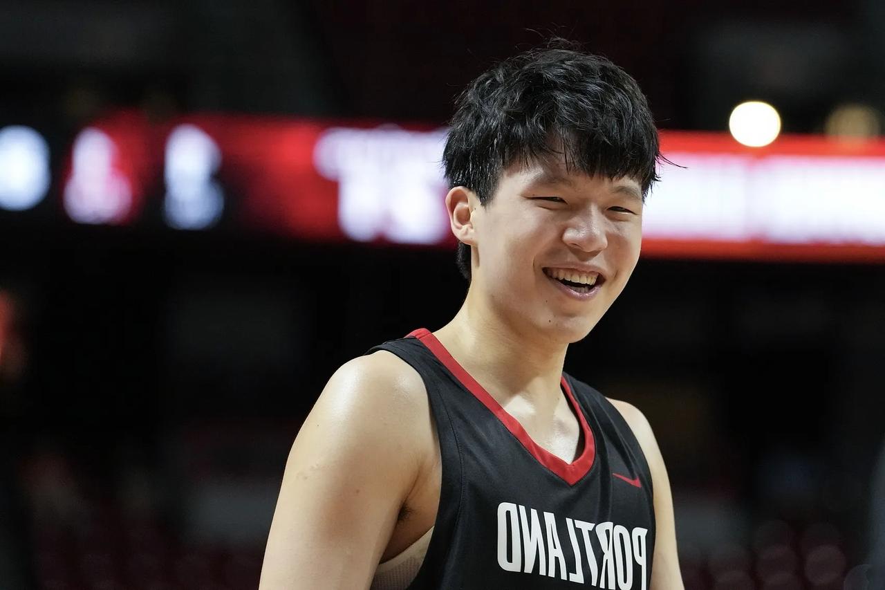 不比不知道，一比吓一跳！杨瀚森——夏联最高拿到15分；易建联——夏联最高