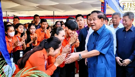 震惊！洪森竟然失眠了！你以为他是在为与泰国开战担忧？还是在为儿子洪玛奈上位焦