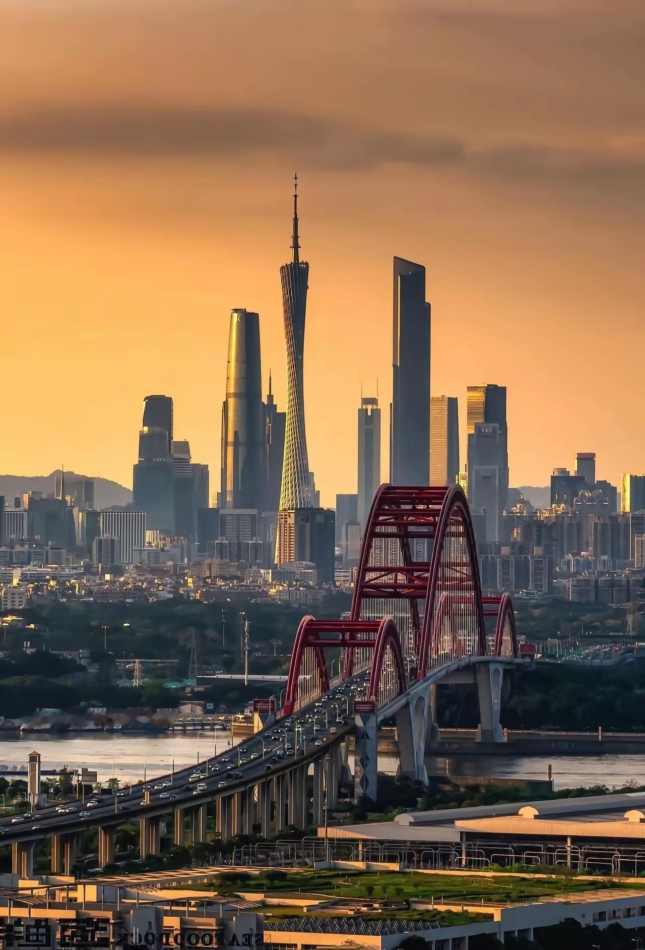 ✨中国的成就没有国家能够做到✨——2025年中国的年均钢产量达到10亿吨，发