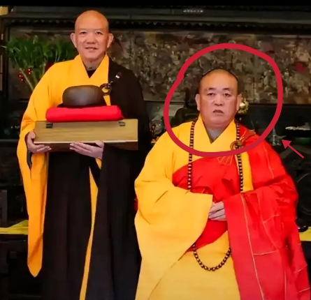 今天才搞明白，方丈和住持根本不是一个级别。释永信，当了12年住持才升为方
