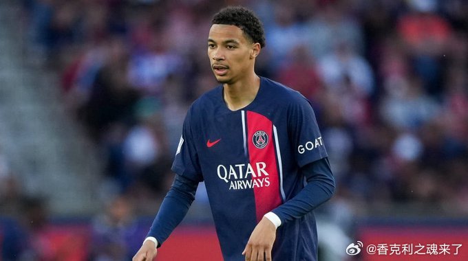 【向大巴黎证明自己】2023/24赛季上半程：恩里克迅速将埃基蒂克排除在主力计划