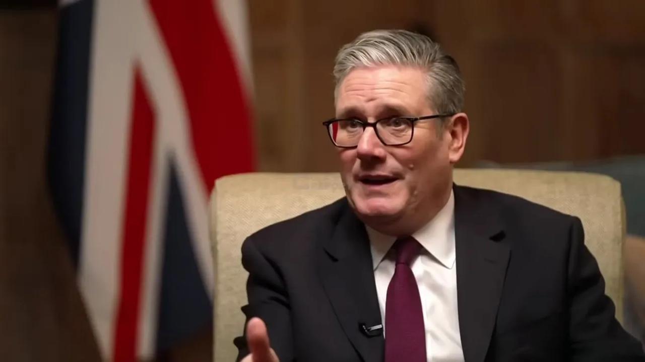 英国首相斯塔默：对特朗普邀请俄罗斯加入所谓的和平委员会感到担忧他觉得俄罗斯目