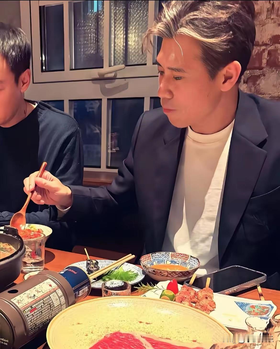 李乃文给娱乐圈上了一课，李乃文看似不靠谱，但是却做了一件令娱乐圈都震惊的事情