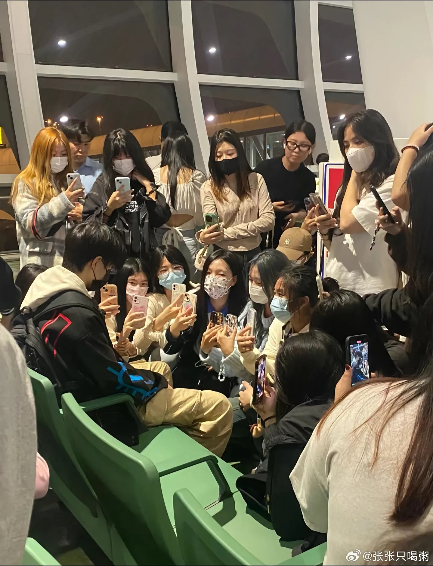 果然当明星要心里素质强！