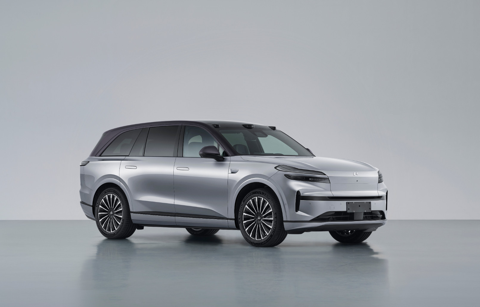 车若初见力洪总曝光了蔚来上半年新车节奏，咱们来过一下:-乐道L80，4月产品