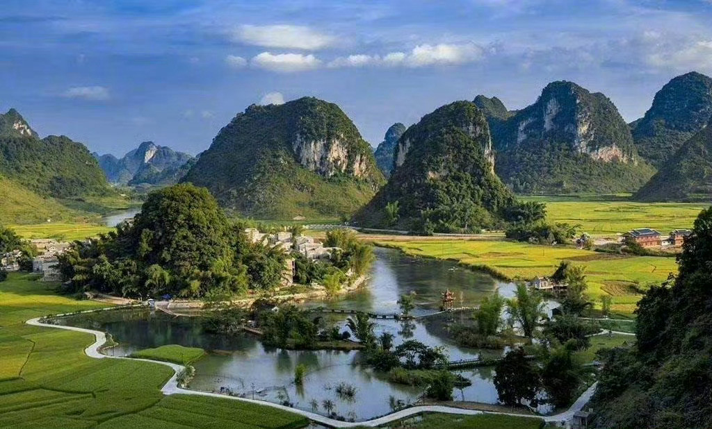 边境小城靖西，山清水秀，人杰地灵，真是人间仙境……