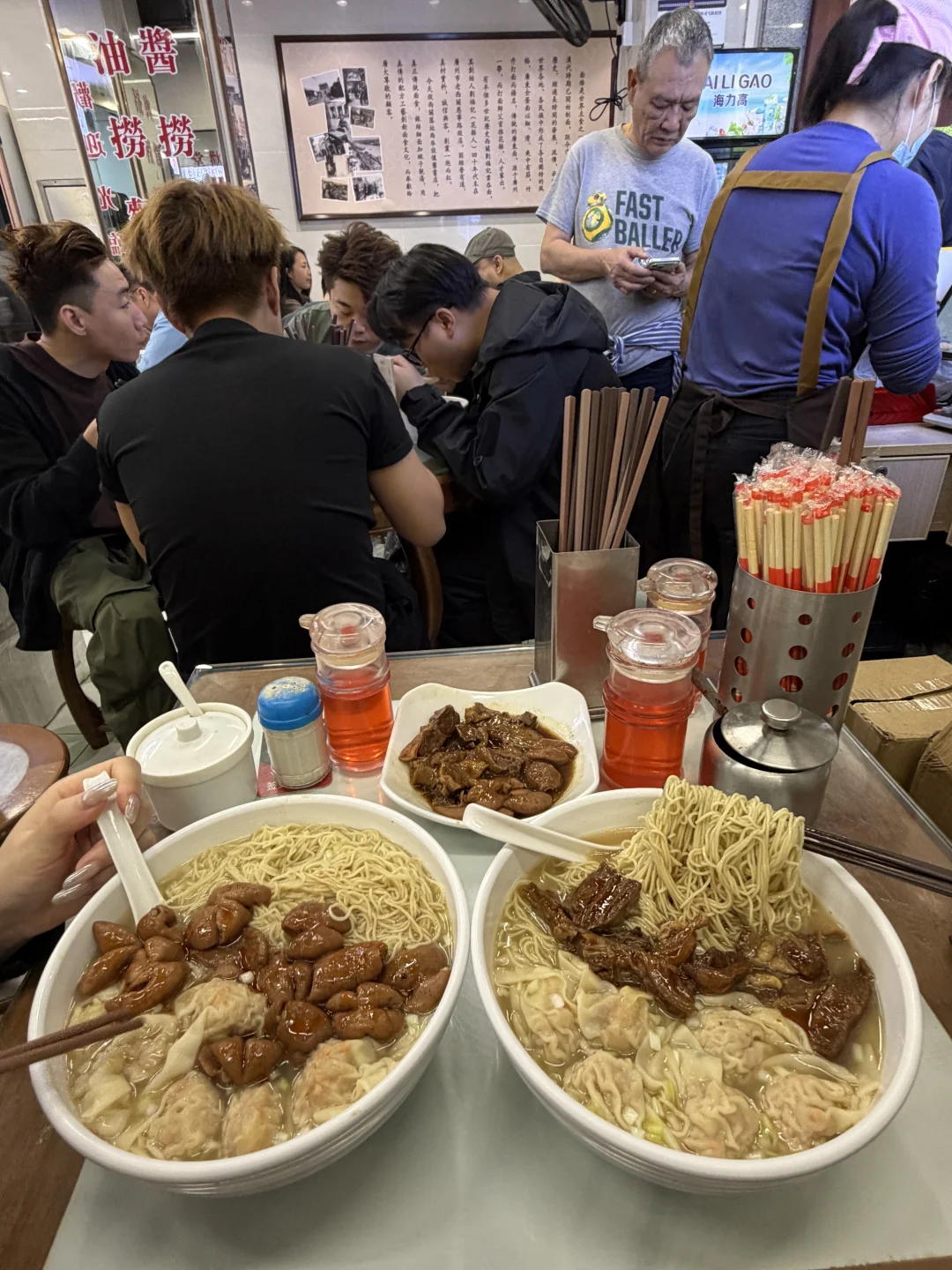 广州老城区默默无闻好吃的老嘢饭堂！！！