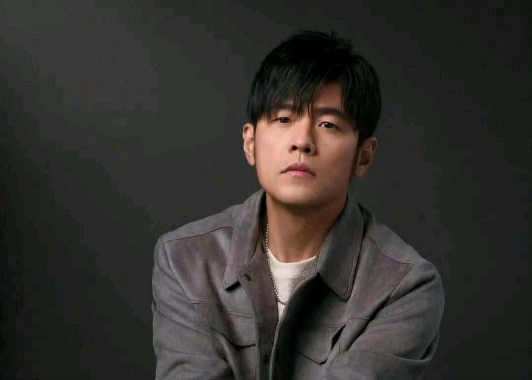 周杰伦新歌口碑崩了！2000万MV被骂翻，老粉：江郎才尽了？谁能想到，华语