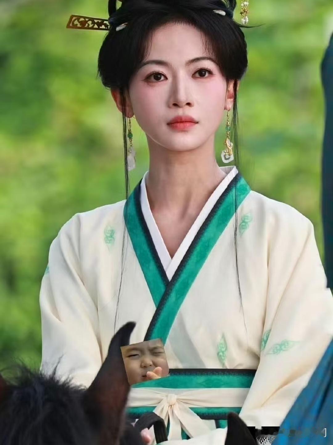 吴谨言这部剧造型师是谁？很美啊，很久没有看到这么美的发髻了​