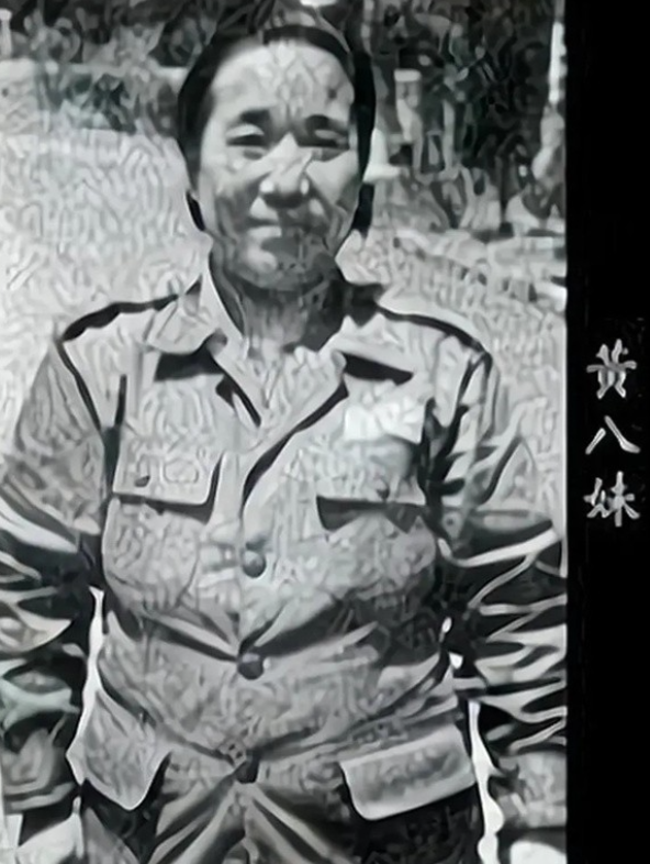 1937年，一位女土匪突然要求见杜月笙，见面第一句就是：“我要打鬼子，求你来支援