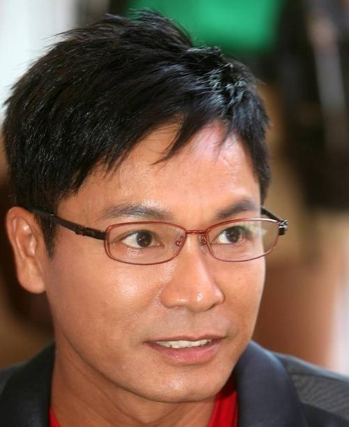 1997年，贫穷的郭晋安，向相恋4年的女友刘小慧求婚。没想到，刘小慧直接拒绝！转