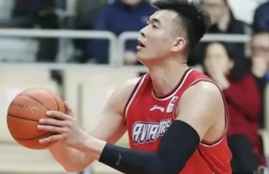 又有消息！CBA广东队国字号组成恐怖的双塔内线。马上开始的25-26新赛季，两个