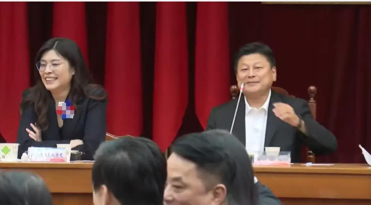 为迎接郑丽文，傅崐萁将盒饭标准提高50%！10月20日，郑丽文到立院拜会国民