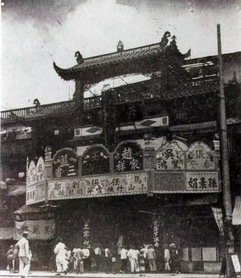 1947年，“金都血案”发生后不久，唐纵在国民政府的纪念周上遇到了张镇，他玩笑的