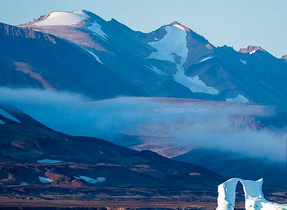 格陵兰人给美国出了一个大难题，原本美国打算出钱把格陵兰岛买过来，到时候皆大欢喜。