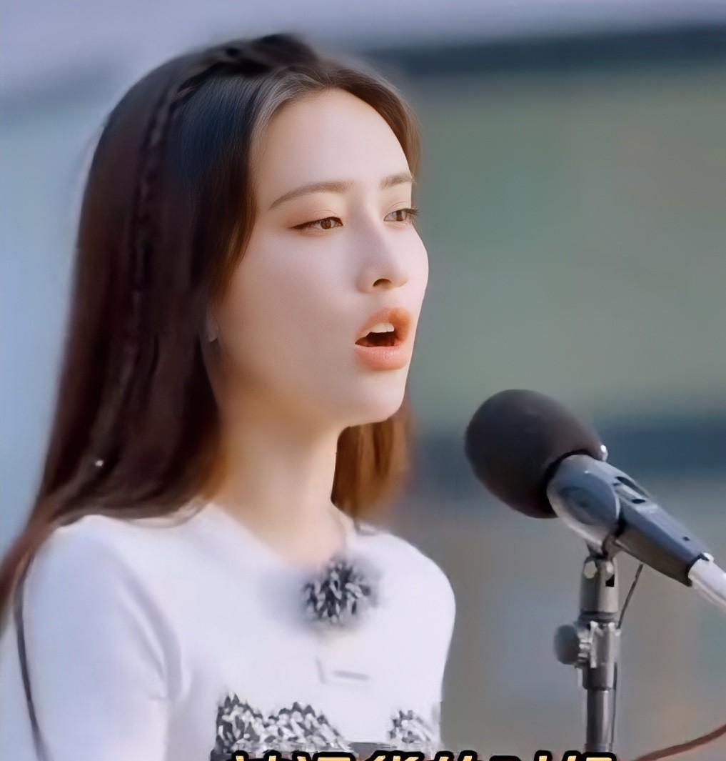 演员孟子义说：“我在2018和2019这两年，是我人生比较灰暗的两年，面对太多的