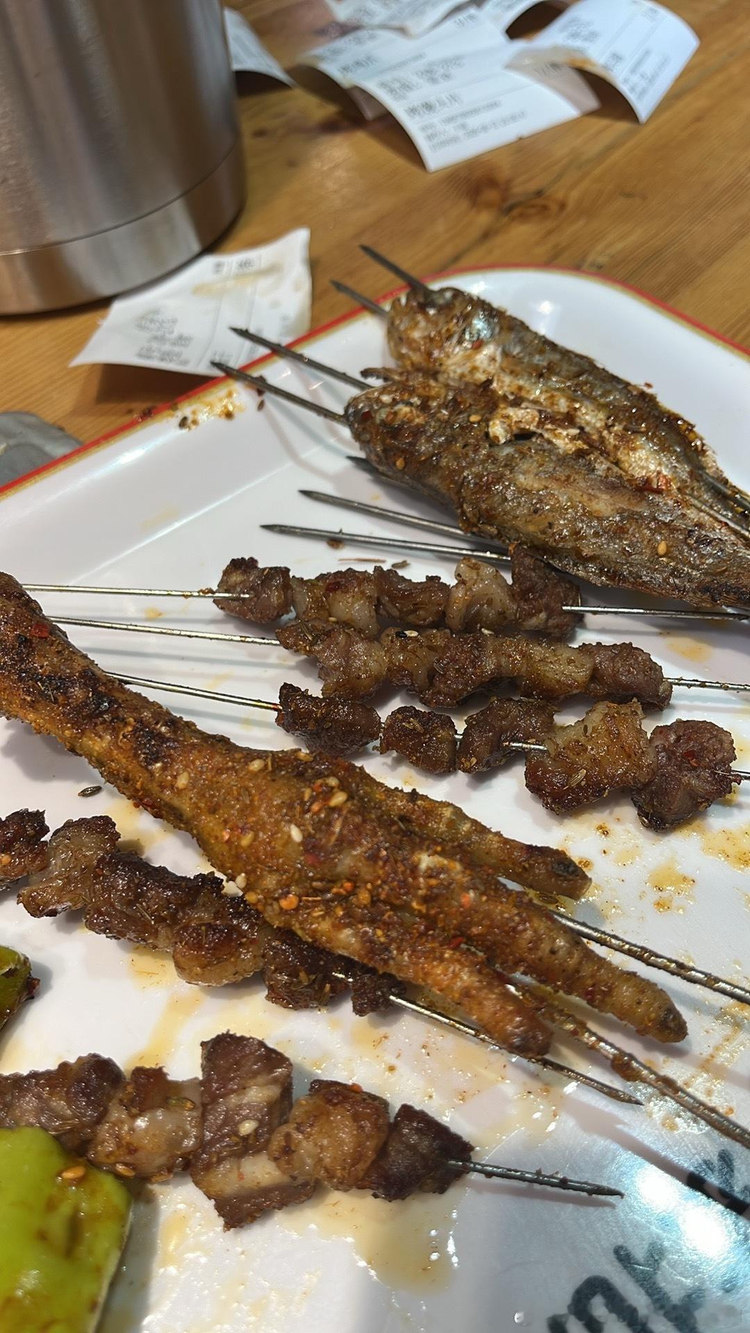 每到周末胖3斤开心快乐最重要这家东北烧烤也太好吃了东北菜分量就是大呀