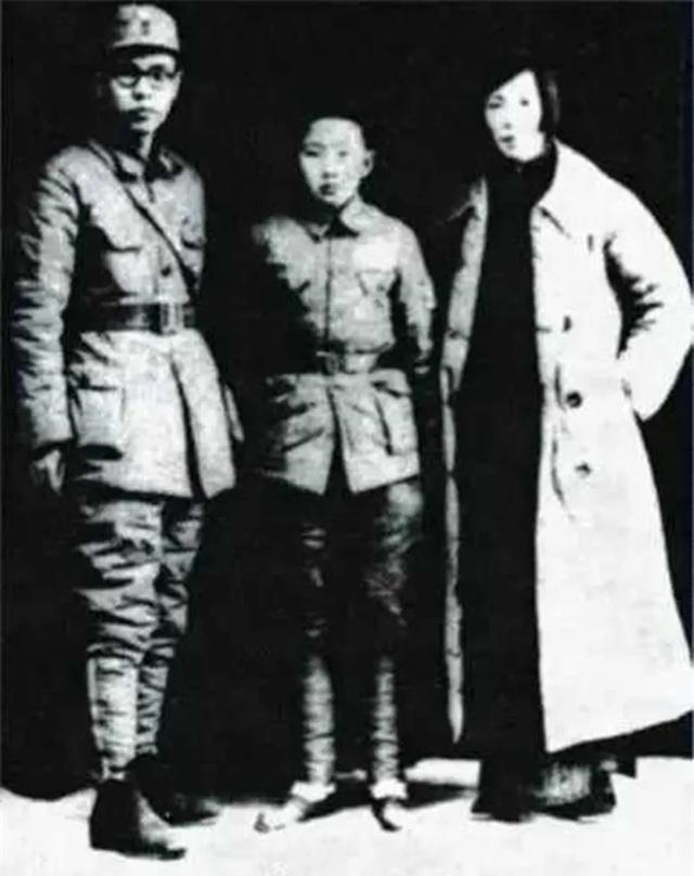 贺子珍同志在苏联养病期间拍摄的照片，她是1937年冬天去的苏联。1937年冬