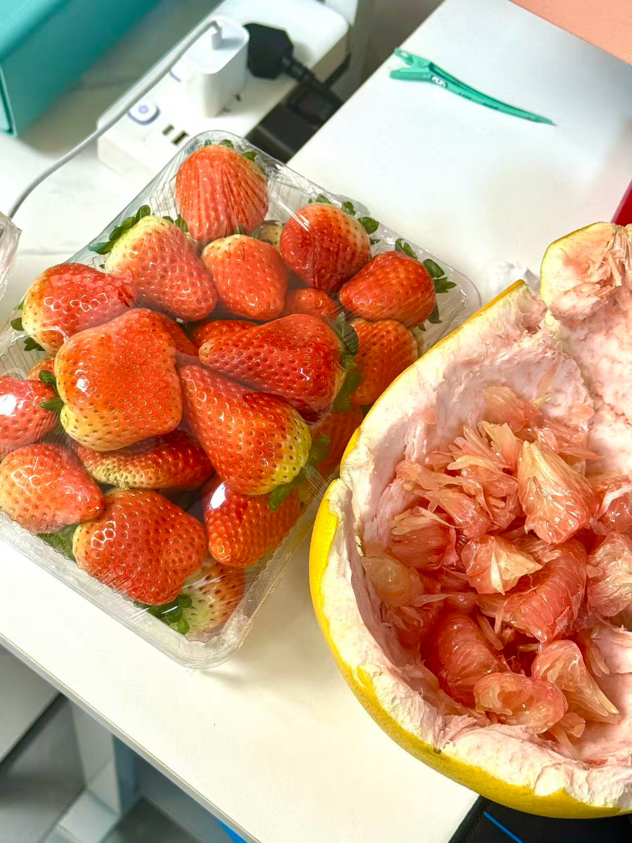 冬天超级喜欢吃水果哎～