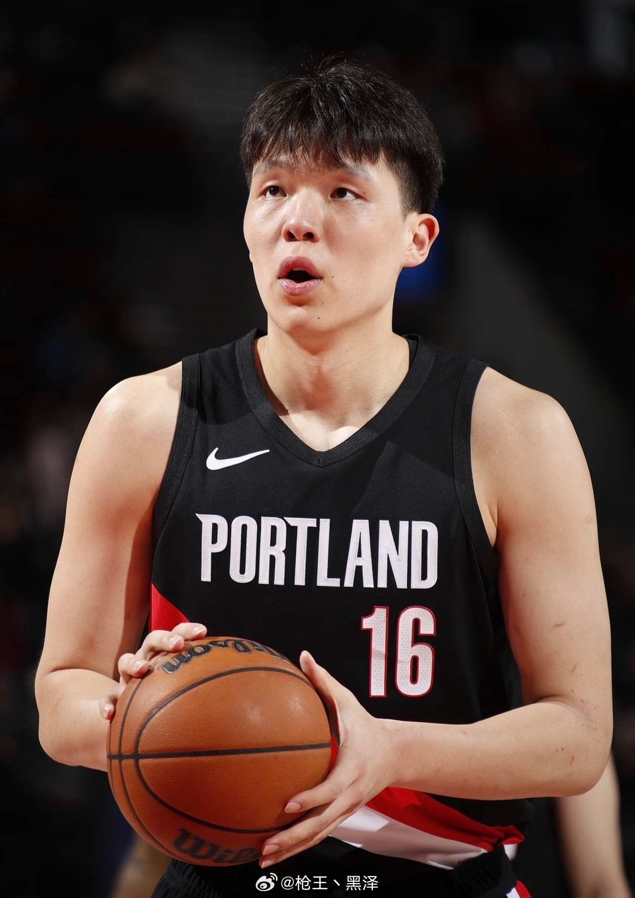 杨瀚森技术犯规将罚款2000美元不存在什么肤色歧视的，前面都在说什么呢杨自己