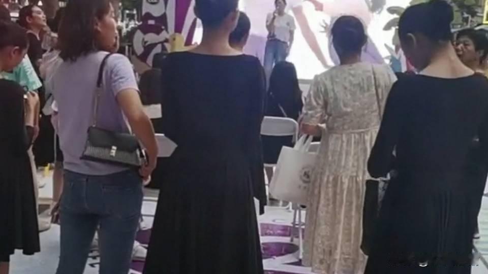 晒出你的相册里最好看的一张照片相册里最美天空最好的照片回忆相册里风景照绝美