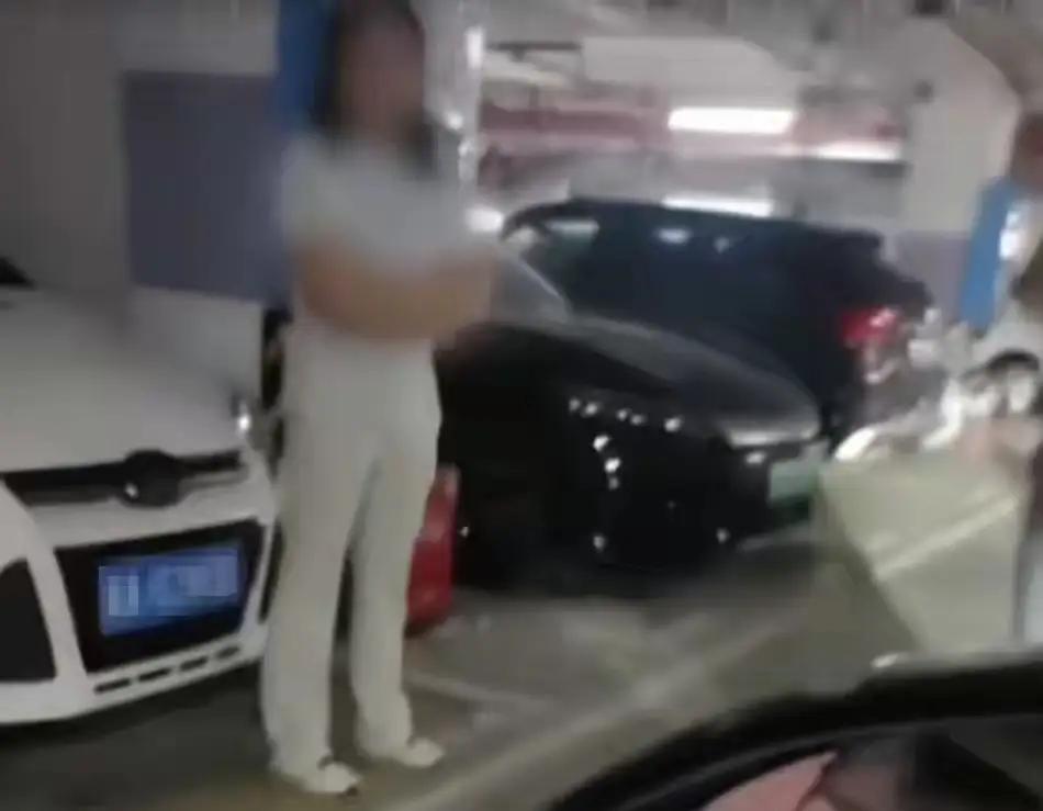 长沙体育局出通报了，这件事太蹊跷了，第一个蹊跷之处是，难道这个彭姓女子没有自己的