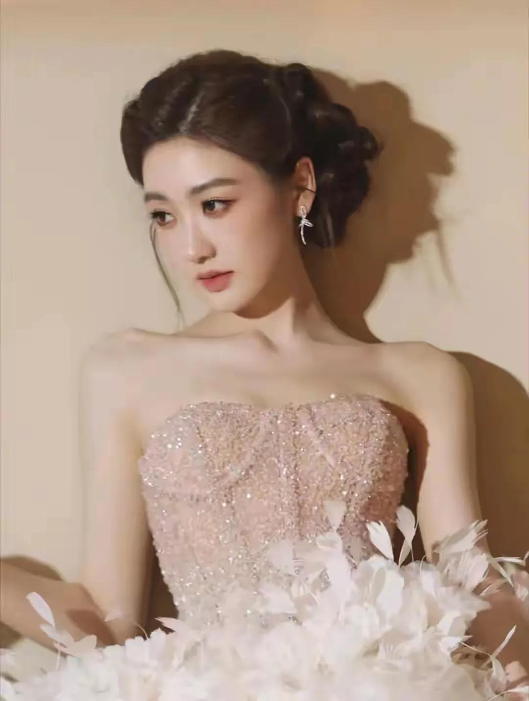 什么样的女人才能让你心动顶级魅力女人女性魅力鉴赏好女人标准如果人生重来，你