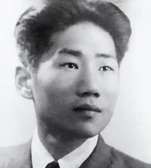 毛岸英壮烈牺牲真相尘埃落定，主席一句肺腑之言，道尽家国大义毛岸英牺牲后，消息并