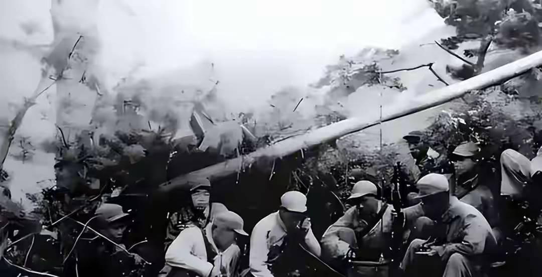 老山战役越军举白旗投降，炮兵团长刘同权为何下令：继续开炮？1987年，老山战场出