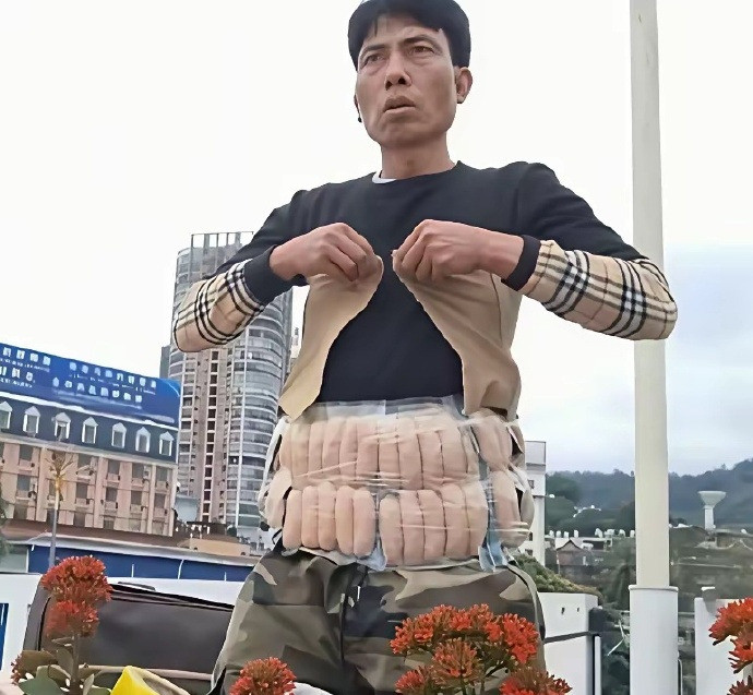 边境香肠走私，5块钱一根---这