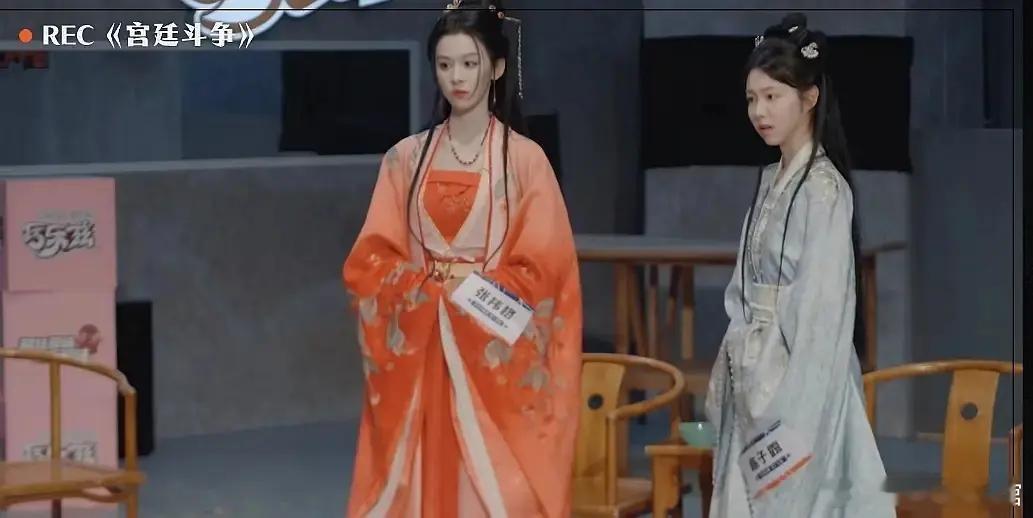 这是一张看着就🔥不了的脸