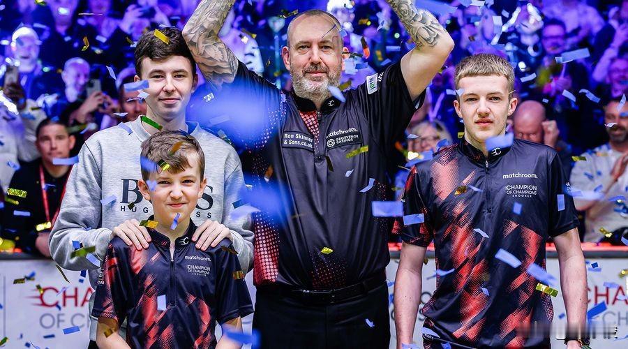 冠中冠对阵出炉，4名中国球晋级难度太大，有一人晋级就算不错。冠中冠球员个个都