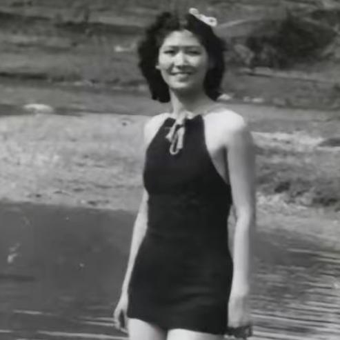 1914年，31岁的阎锡山，娶了14岁的小妾，结婚当晚，阎锡山对小妾