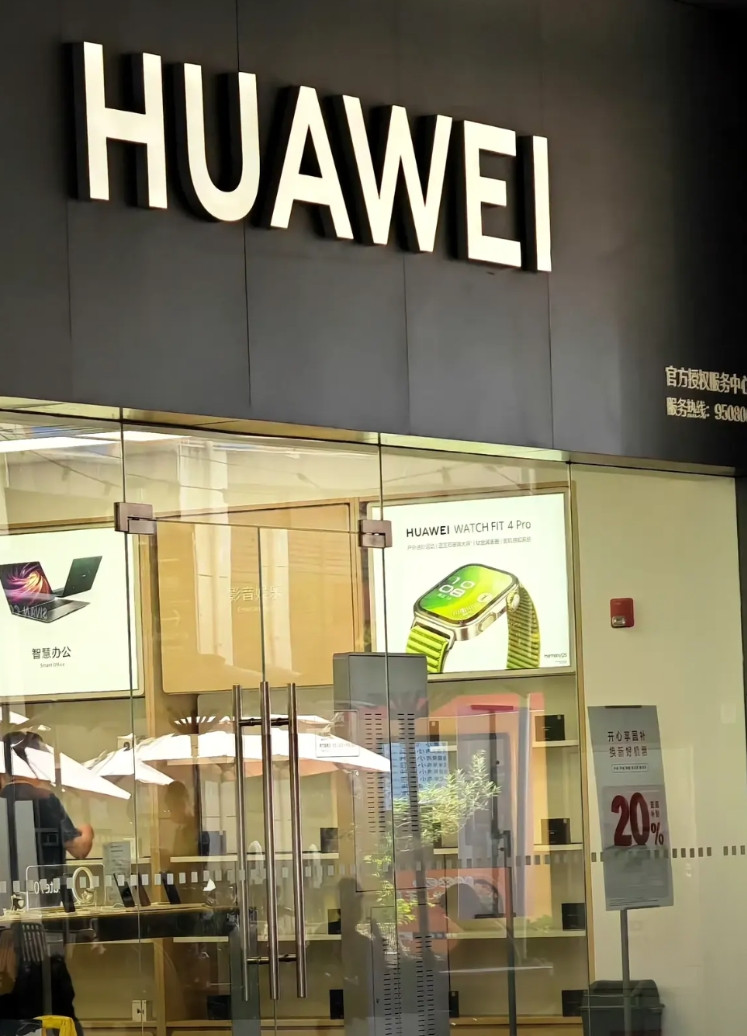 昨天去了几家华为门店，问了鸿蒙Next回退4.3事宜，目前深圳的情况是这样的：