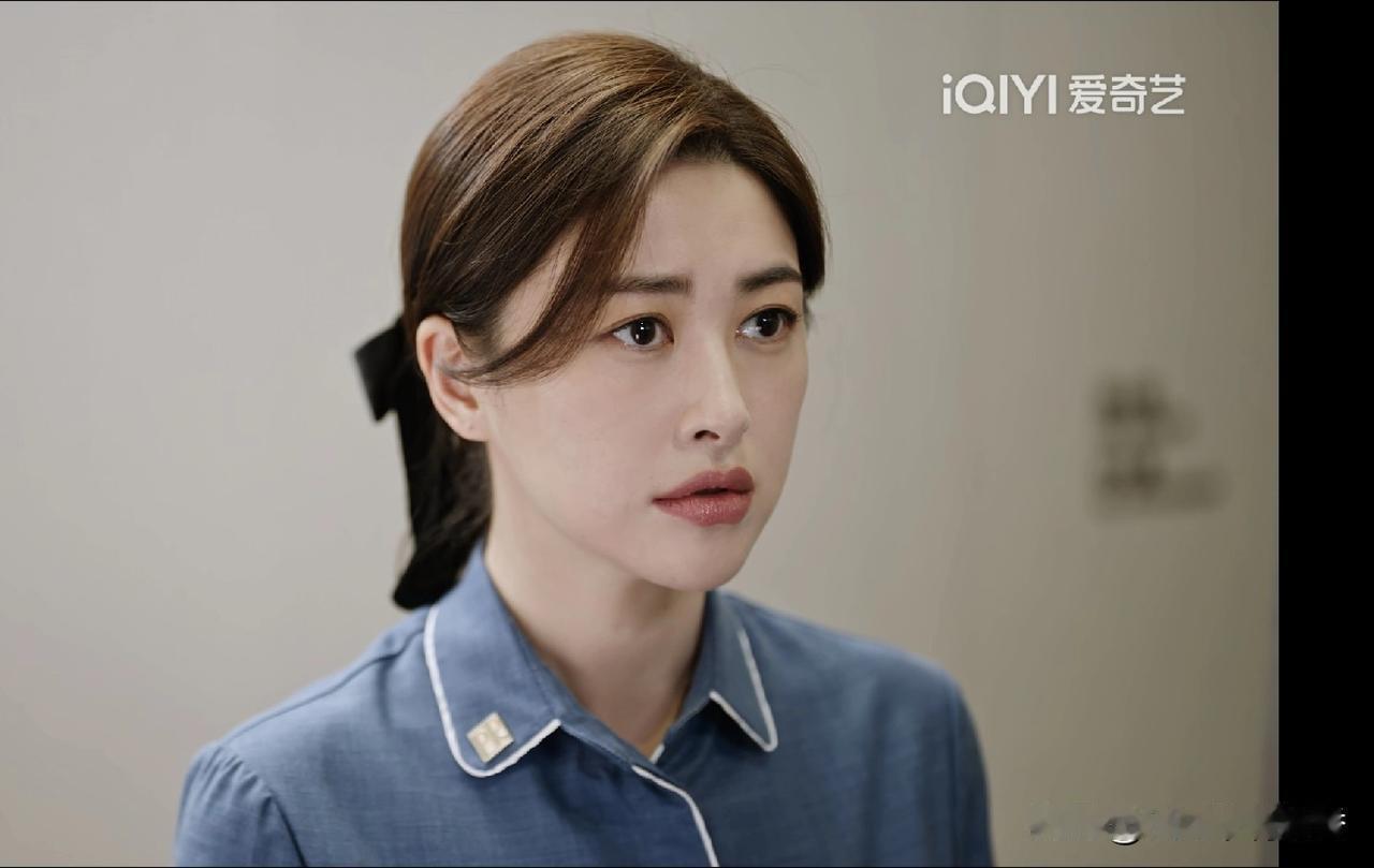 许蜜语（朱珠饰）怎么也没想到纪封（钟汉良饰）竟然是浦荣饭店的新上任的总经理。蜜