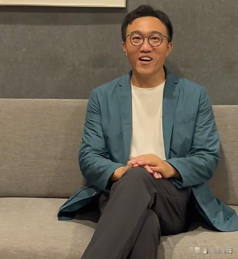 坏蛋专业户田昊，竟然是靠小品出名的。山西临汾人，是兼具小品编剧实力的实力派演