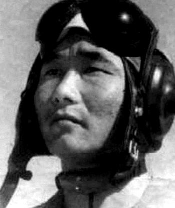 1965年，飞行员高长吉无视毛主席禁令，直接击落一架闯入我国的敌方侦察机，谁料