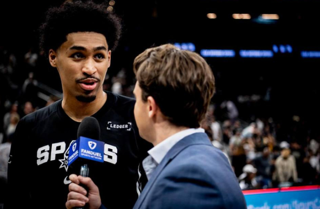 哈珀肉眼可见的养的出来，明年他和卡斯尔一起上，进攻势不可挡防守坚不可摧。狐狸