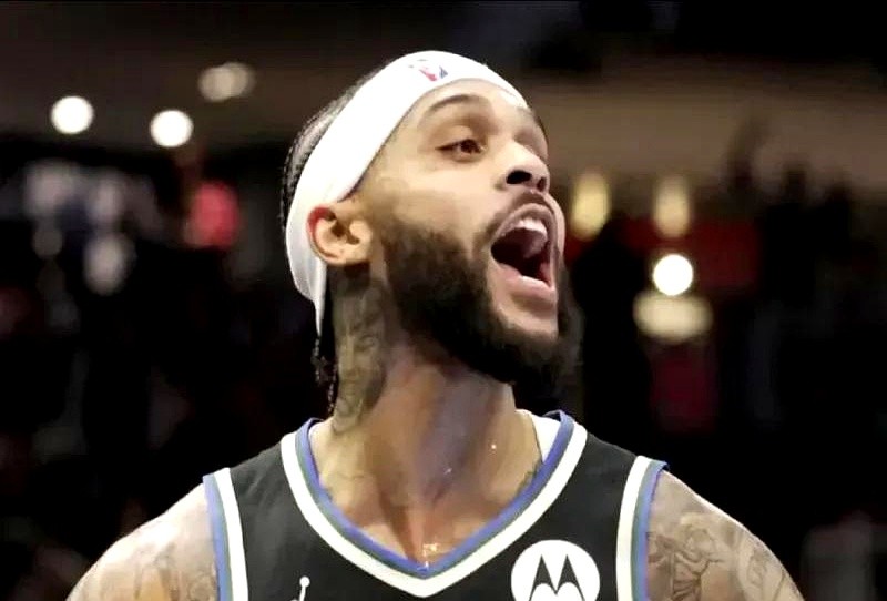 场均8分还能拿6400万？NBA终于动手，全面彻查“阴阳合同”了。快船刚被罚掉3000万美金加5个首