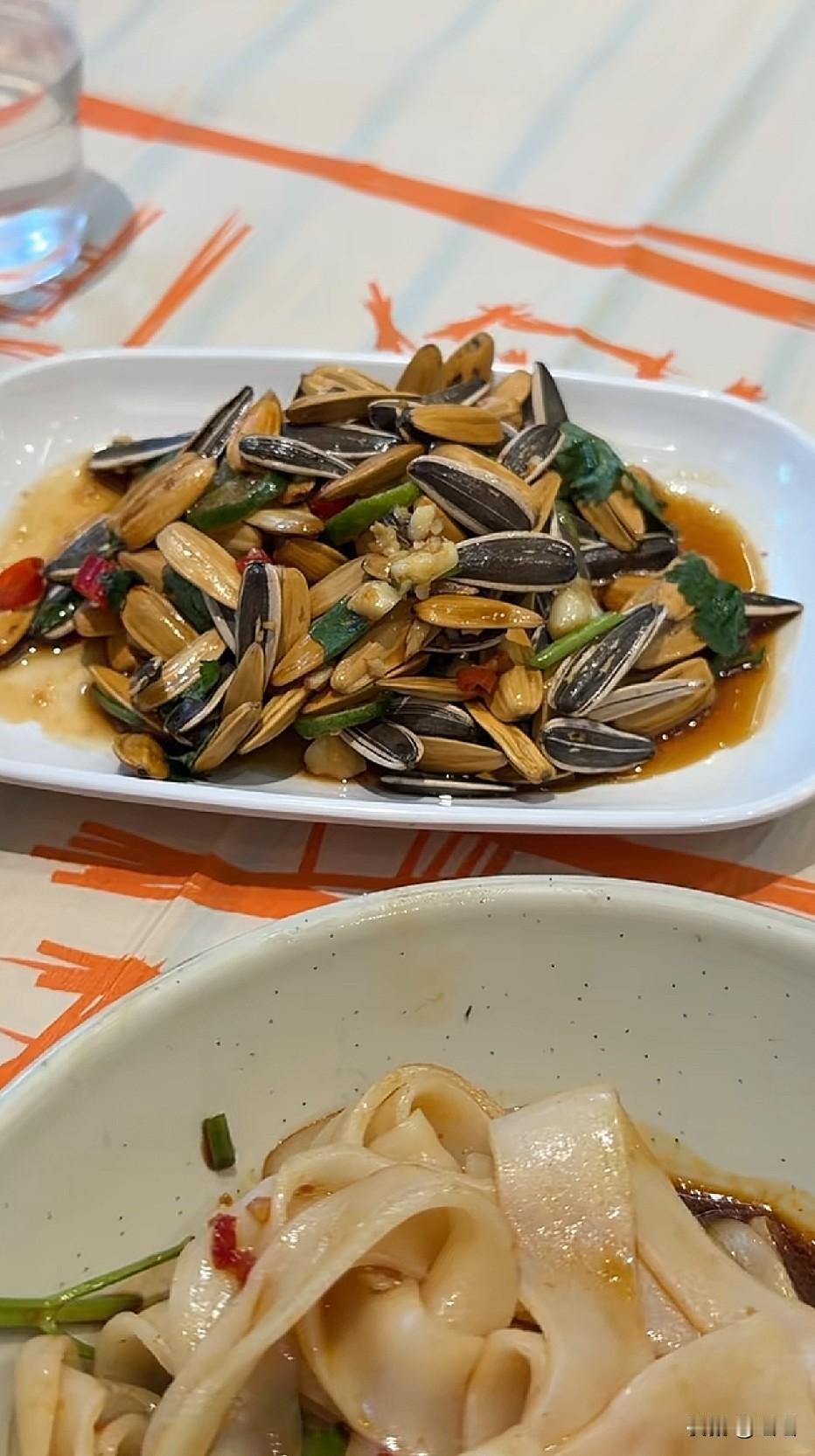 这道菜是不是叫瓜子花甲[？？？]