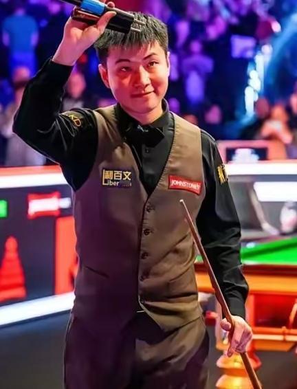 赵心童6-3完胜肖国栋晋级决赛！张安达和赵心童争夺大奖赛冠军​​