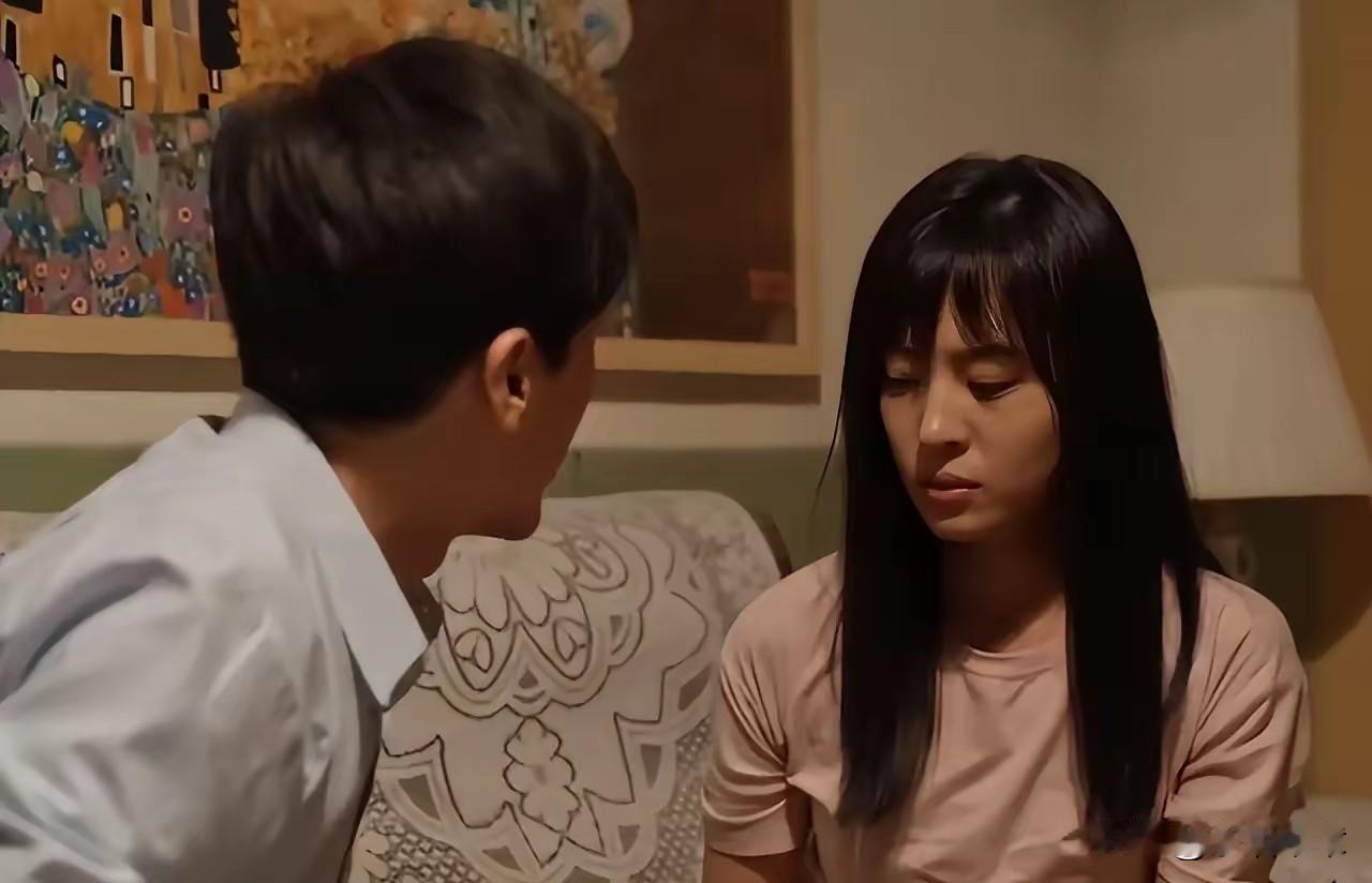 维系情感，别碰女人的红线周小鹏是个婚姻咨询师，她说男人要小心女人的底线，不能