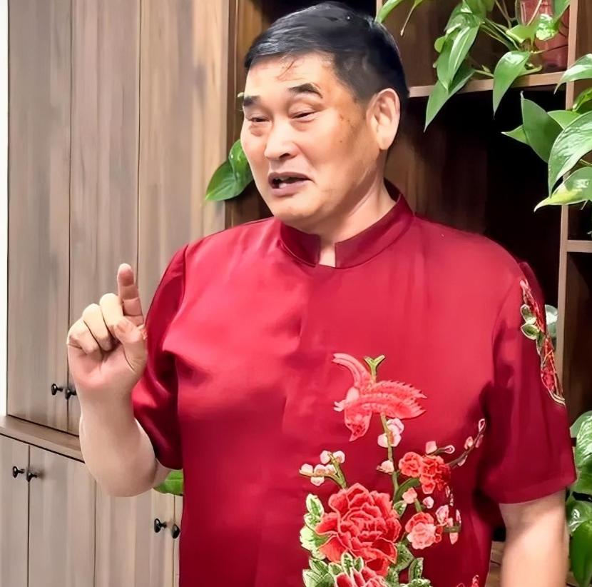 朱之文坦言：“说实话，我根本不缺钱。”记者反问：“您不差钱，为啥还要天天跑各