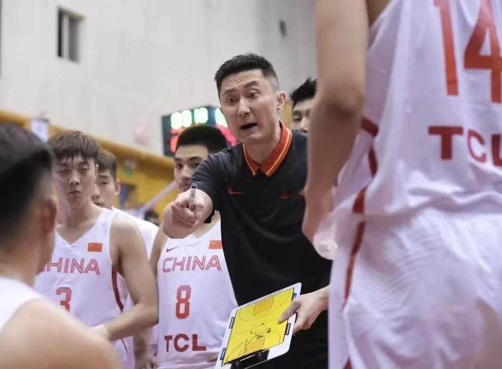 换帅讨论持续发酵！杜锋卸下宏远主帅，客观具备重返国家队条件中国男篮不敌日本