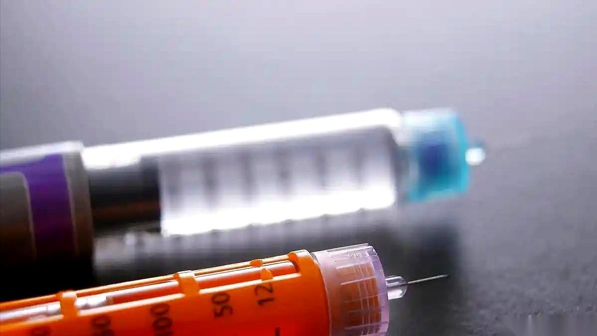 我最怕听见的一句话就是：“没事，多吃点，大不了多打一针。”每次听到这，我心都咯