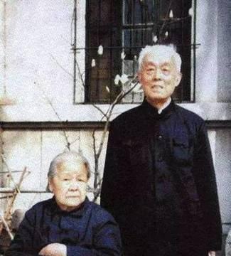 泪目！“北大终身教授”季羡林曾说：如果还有来世，我情愿不读书，不留学，不当教授。