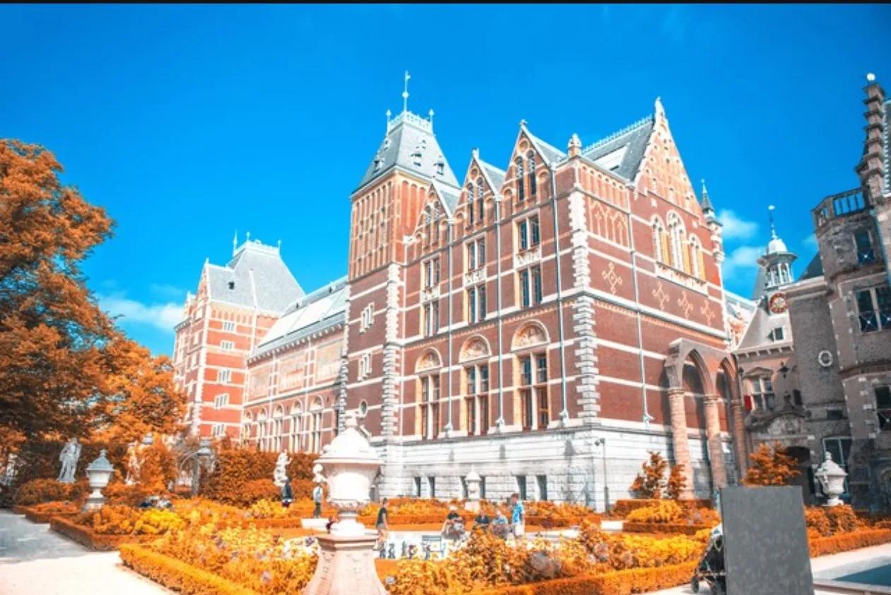 很遗憾，我没有机会去哈佛大学留学了！但我却挺开心的特朗普政府对哈佛大学下狠手